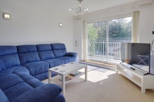 Lounge/Diner- click for photo gallery